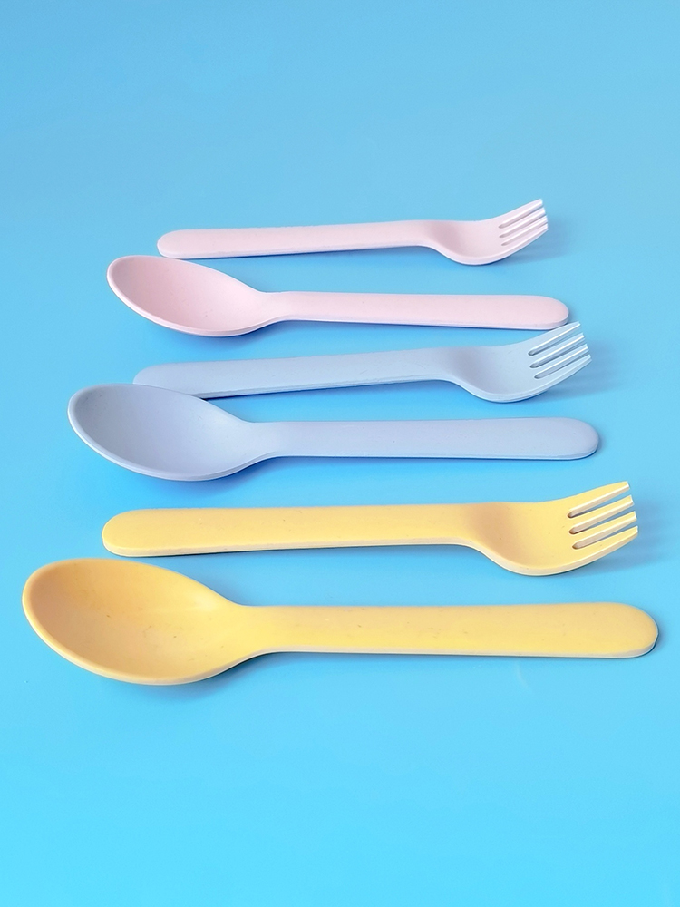 Set di Posate in Fibra di Bamb - Baby Food Restaurant recensione e prezzo